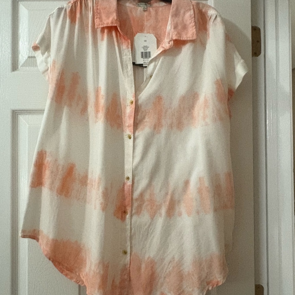 Size 1X Women's Tie-Dye Button-Up Shirt